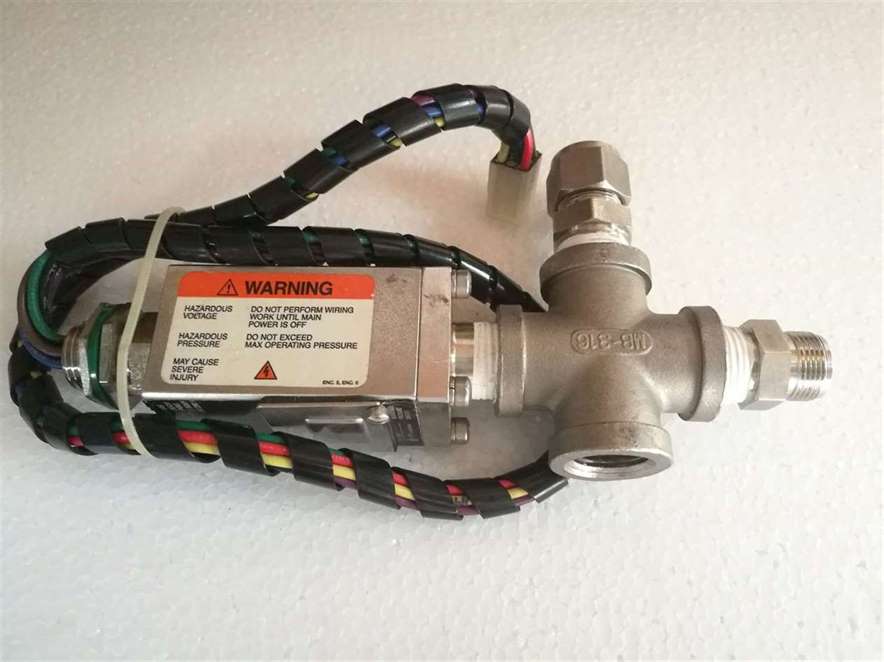 ITT Industrise 131P42CC6BHRS Adjustable Pressure Switch