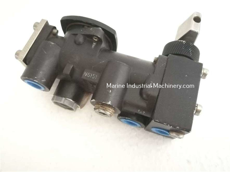 Amot 2400M Pneumatic Space Saver Indicating Relay