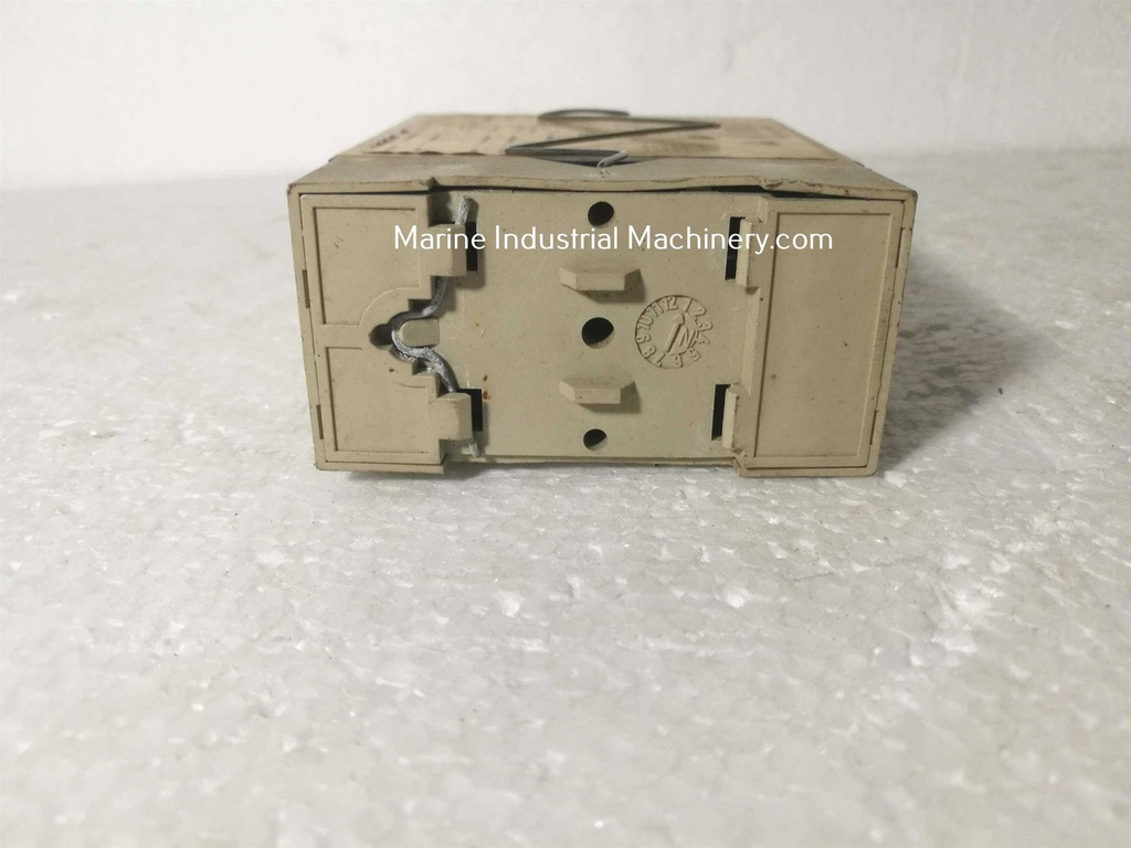 Carlo Gavazzi S 102 166 924 Time Delay Relay