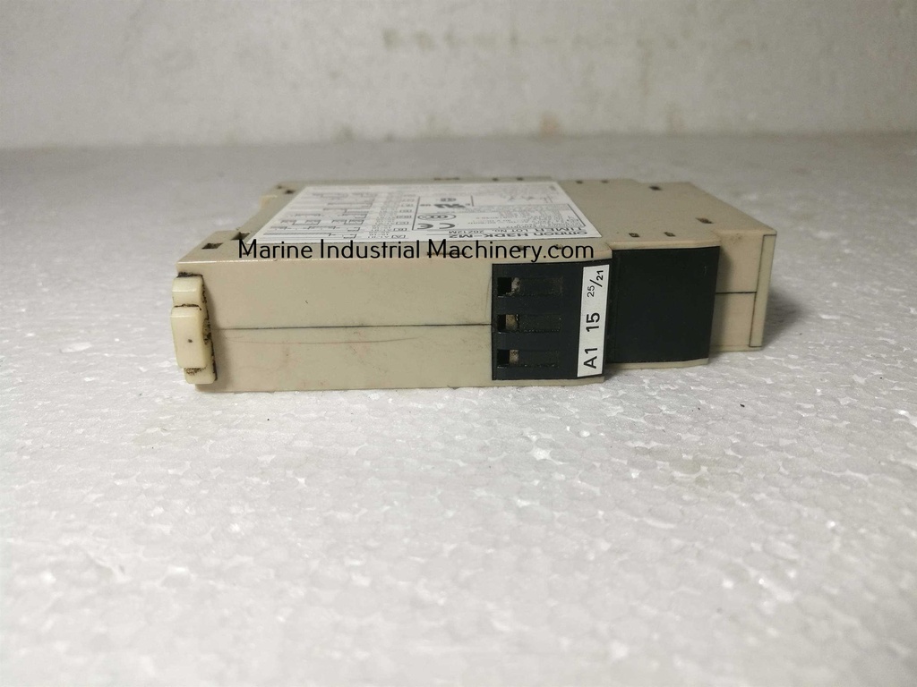Omron H3DK-M2 Timer Relay