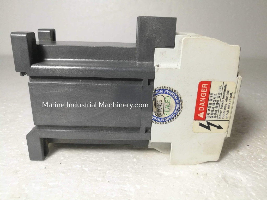Hyundai UMT22 Contactor Relay