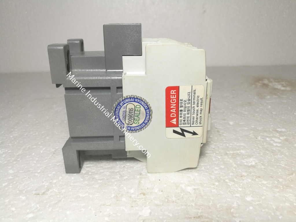 Hyundai HiMC 12 Magnetic Contactor