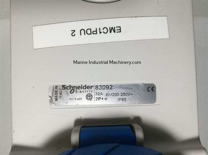 Schneider Electric 83092 Interlocked Socket