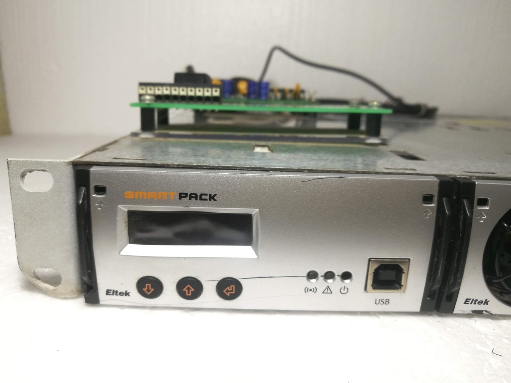 Eltek Flatpack2 FP2 1U PR 4AC HC Power Rack