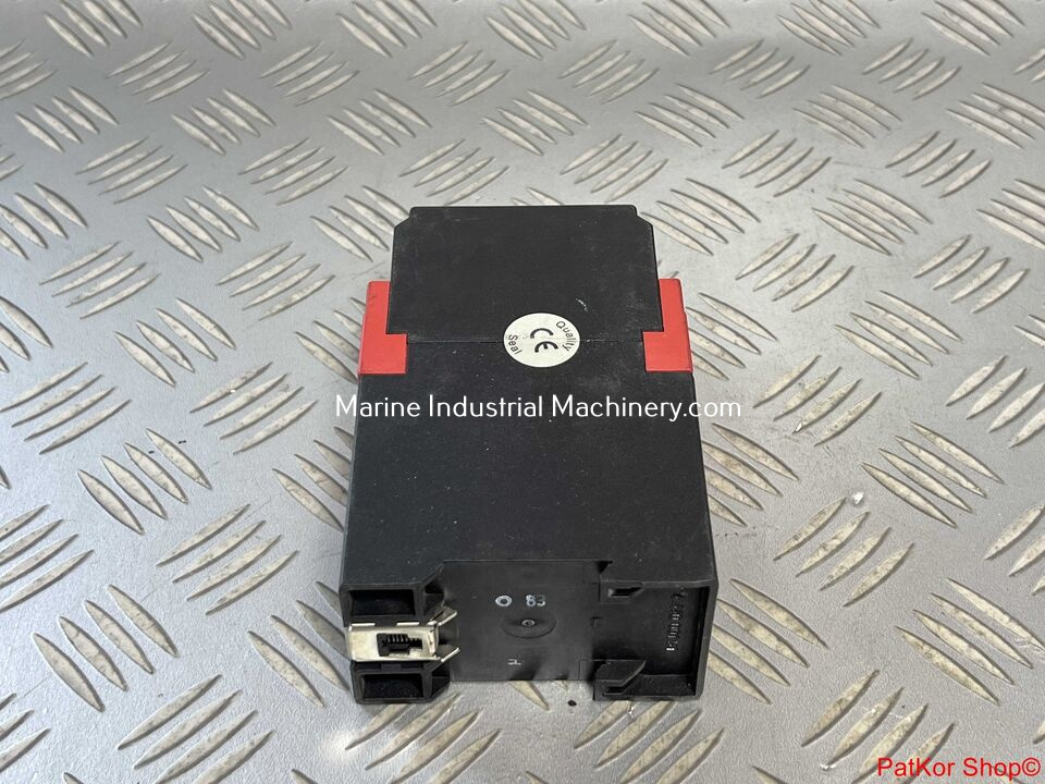 Telemecanique XPS-ASF Safety Relay
