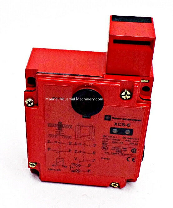 Telemecanique XCSE7333 PLC