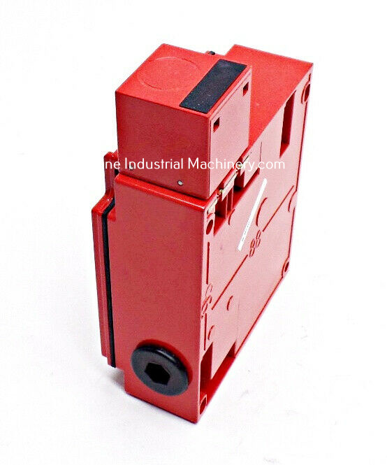 Telemecanique XCSE7333 PLC