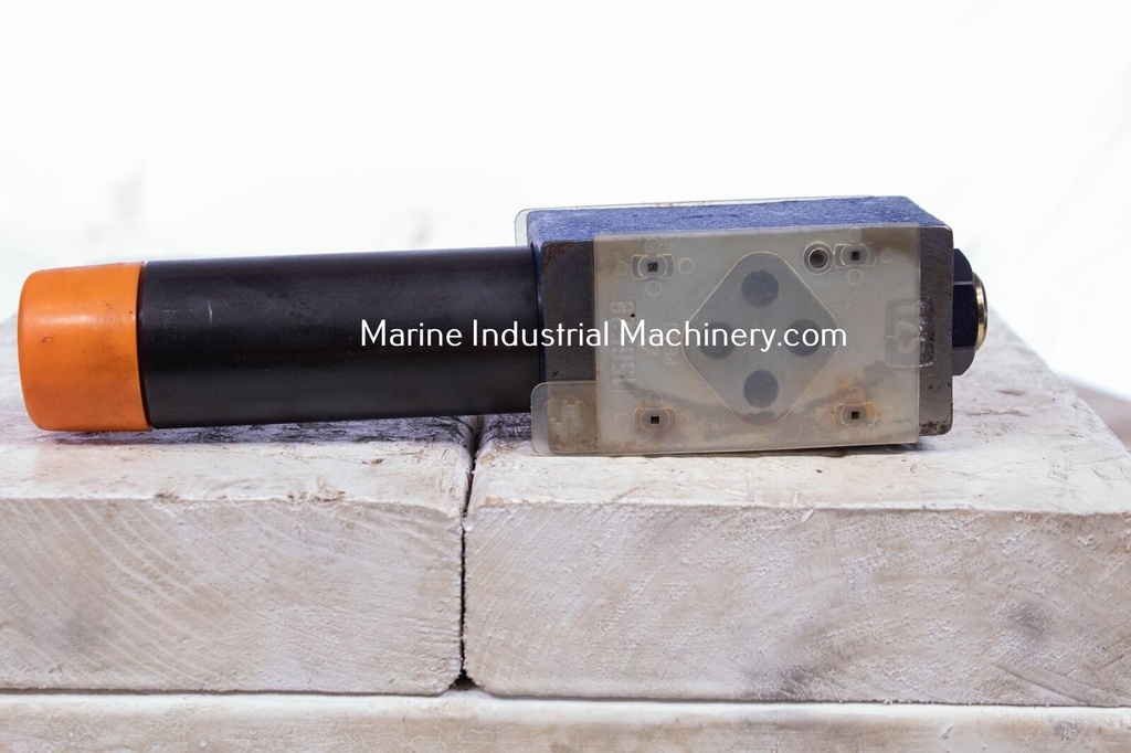 Rexroth R900433350 Hydraulic Valve