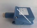 United Electric H100-701 Pressure Switch