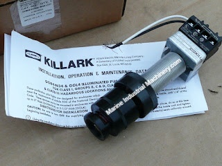Hubbell Killark GOB4-G233C N34 Green LED Push Button Switch Control Operator