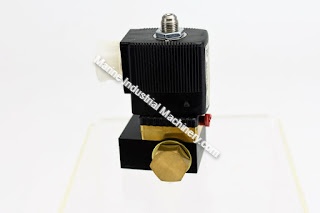 Burkert Plunger 6014 C 5-64 FKM BR 3-2 Way Direct-Acting Valve