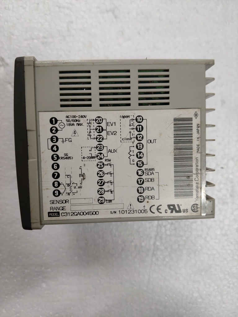 Yamatake-Honeywell SDC31 Digital Temperature Controller