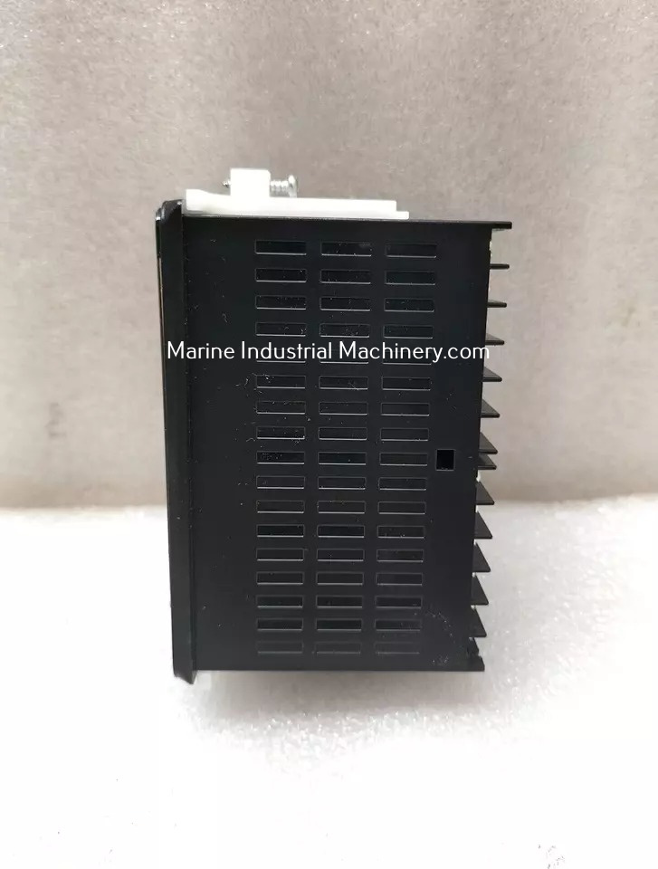 Omron E5CC-QX2ASM-800 Digital Controller