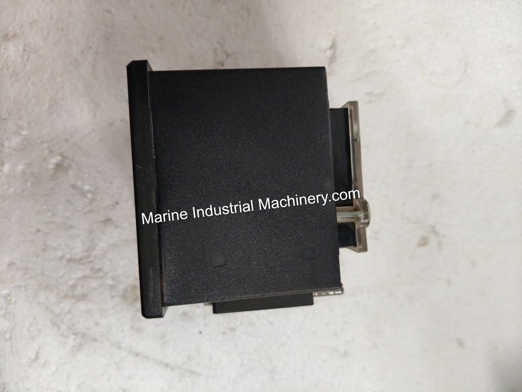 Schneider Conzerv EM6433 Power and Enery Meter
