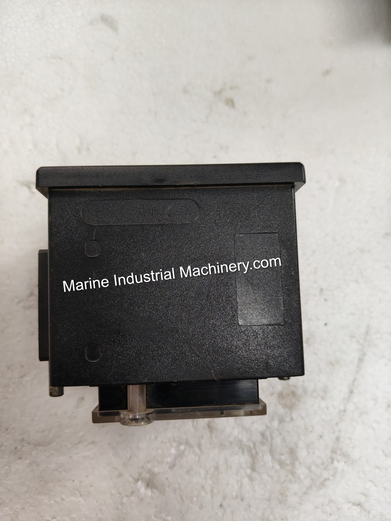 Schneider Conzerv EM6433 Power and Enery Meter