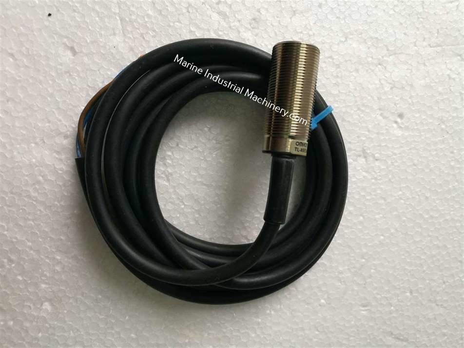 OMRON TL-X5E2-E1 Proximity Sensor