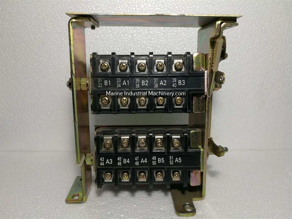 AXH-1 Auxiliary Switch