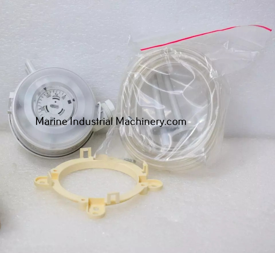 Schneider SPD910-500Pa Differential Air Pressure Switch | Marine ...